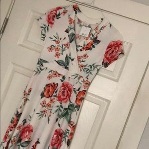 Maxi floral dress size small